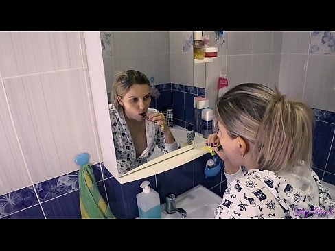 ❤️ Kappen met jong in pyjama eindigt oraal cum in kont - letty zwart ❤ Super porn at porn nl.hqpornvideos.ru